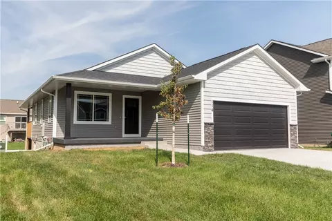 114 NE Adams Ave, Elkhart, IA 50073