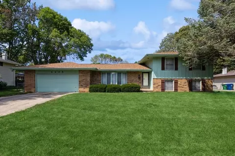 4408 73rd Pl, Urbandale, IA 50322