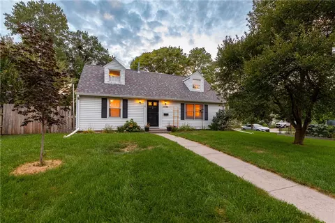 1533 Carroll Ave, Ames, IA 50010