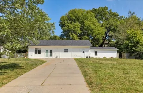 2660 Grandview Ave, Des Moines, IA 50317