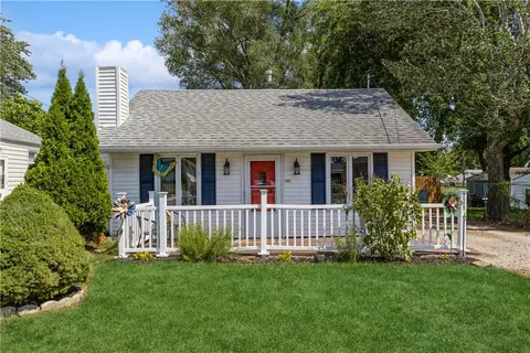 2529 E 41st Ct, Des Moines, IA 50317