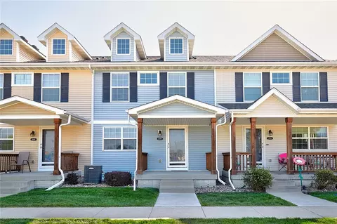 2586 Park Pl, Norwalk, IA 50211