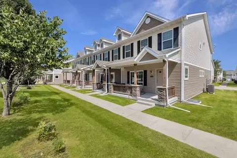 9175 Coneflower Dr #110, West Des Moines, IA 50266