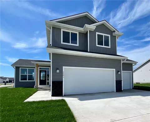 2601 NW 25th St, Ankeny, IA 50023