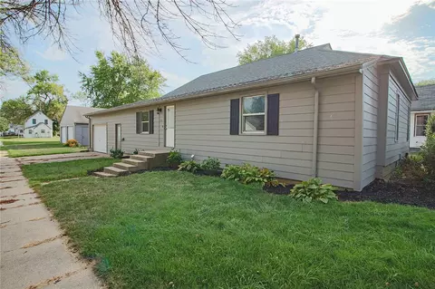 220 N 1st Ave, Coon Rapids, IA 50058