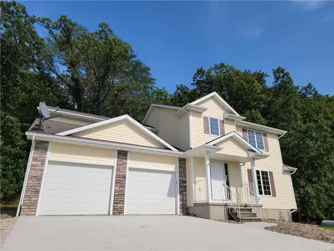 106 Timber Ln, Ackworth, IA 50001