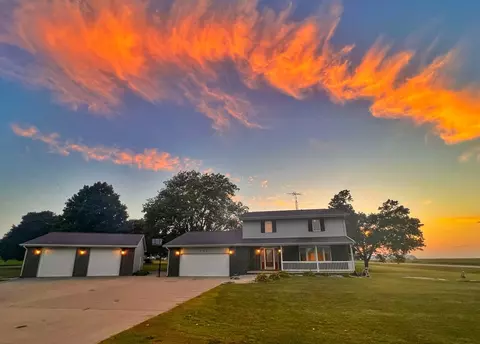 101 3rd St, Glidden, IA 51443