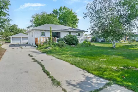 1115 Maple Ave, Norwalk, IA 50211