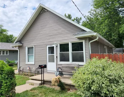 1224 E Ovid Ave, Des Moines, IA 50316
