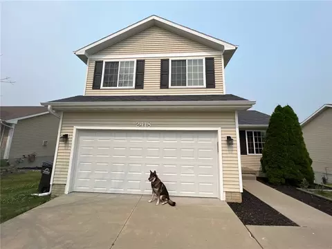2418 E Luster Ln, Des Moines, IA 50320