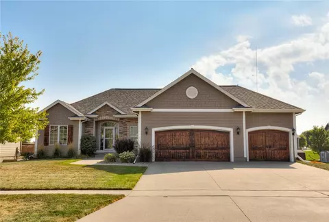 1729 Ashwood Dr SW, Altoona, IA 50009
