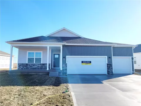 14420 Coyote Dr, Urbandale, IA 50323