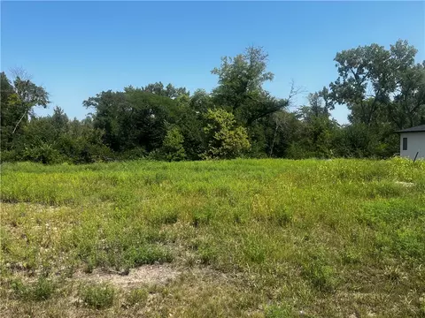 501 E Broadway St, Polk City, IA 50226