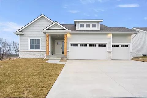 603 E Vista Lake Ave, Polk City, IA 50226