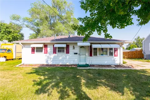 4129 69th St, Urbandale, IA 50322