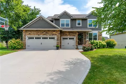 2707 NE Innsbruck Dr, Ankeny, IA 50021