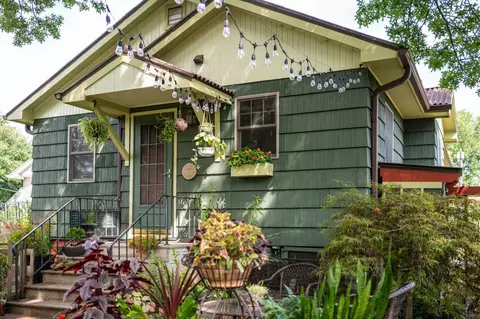 1604 Beaver Ave, Des Moines, IA 50310