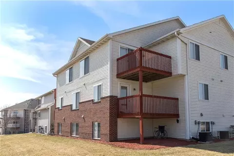 4536 Twain Cir, Ames, IA 50014