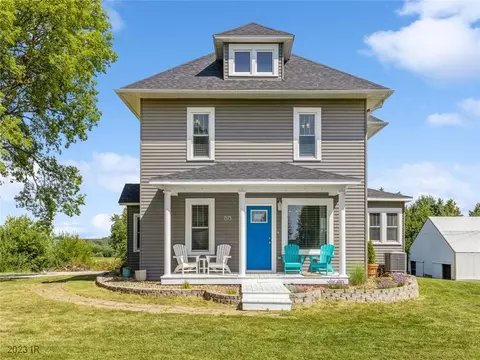1573 Elk Horn Dr, Otley, IA 50214