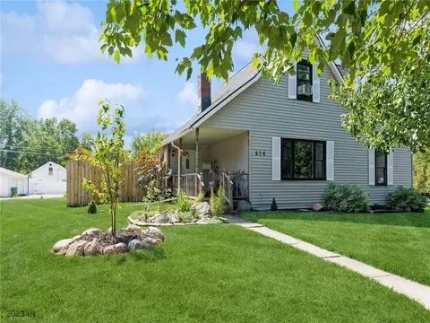 414 W Robinson St, Knoxville, IA 50138