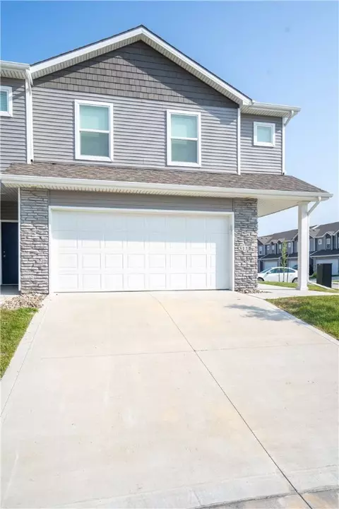 3118 NE 2nd Ln, Ankeny, IA 50021