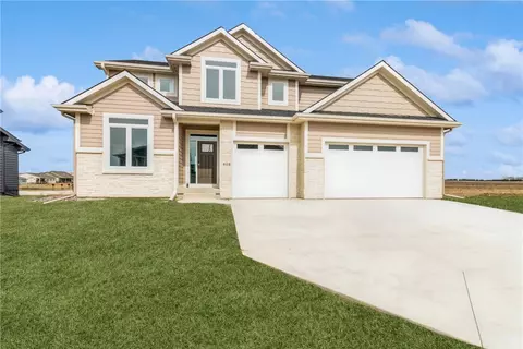 408 NE 58th St, Ankeny, IA 50021