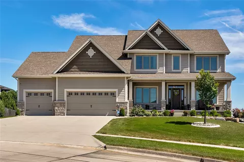 4811 162nd Ct, Urbandale, IA 50323