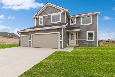 411 NE 58th St, Ankeny, IA 50021