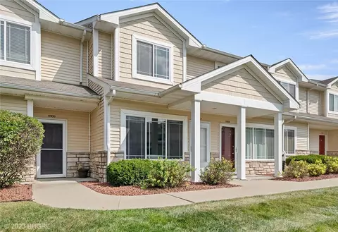 8601 Westown Pkwy #11107, West Des Moines, IA 50266