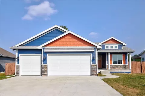 1704 Timberview Dr, Norwalk, IA 50211