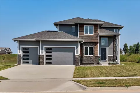 1801 Redbud St, Norwalk, IA 50211
