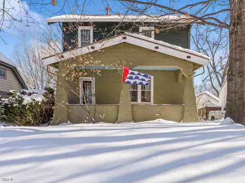 2417 40th St, Des Moines, IA 50310