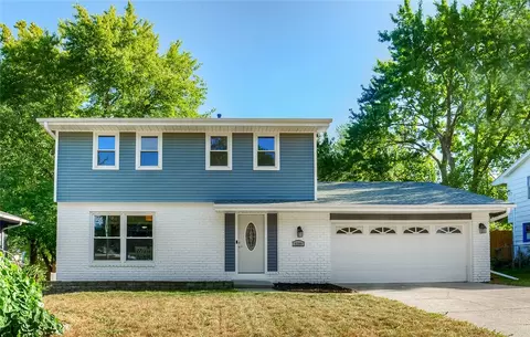 5200 Valdez Dr, Des Moines, IA 50310