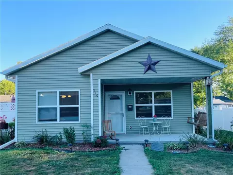 310 W Main St, Knoxville, IA 50138