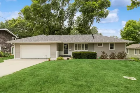 1246 18th St, West Des Moines, IA 50265