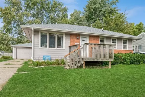 824 19th St, West Des Moines, IA 50265