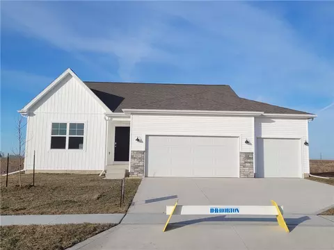 820 Bel Aire Ct, Waukee, IA 50263