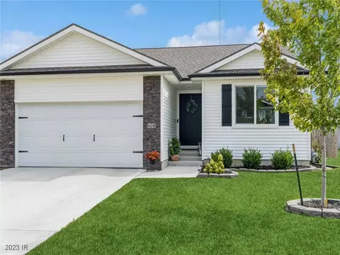 608 17th St SE, Altoona, IA 50009