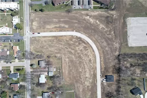 4423 SW 23rd St, Des Moines, IA 50321