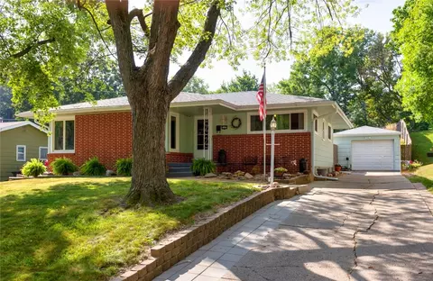 2806 Bennett Ave, Des Moines, IA 50310
