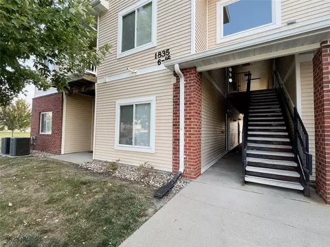 1835 SW White Birch Cir #13, Ankeny, IA 50023