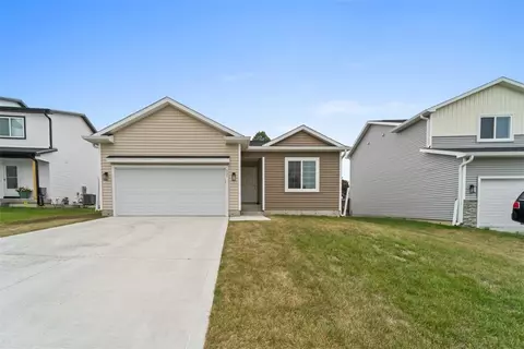 507 Ironwood Ave, Woodward, IA 50276