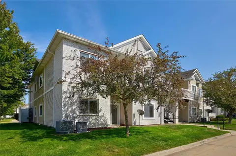 8601 Westown Pkwy #19101, West Des Moines, IA 50266