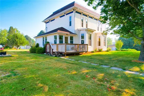 314 7th St, Menlo, IA 50164