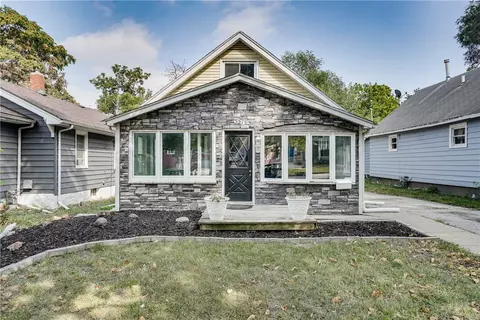 227 Astor St, Des Moines, IA 50316