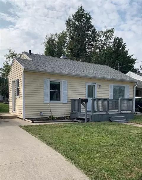 1007 W 4th St S, Newton, IA 50208