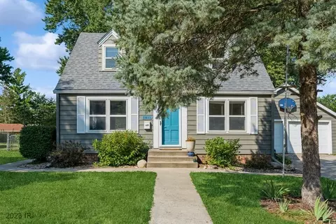 1011 N C St, Indianola, IA 50125