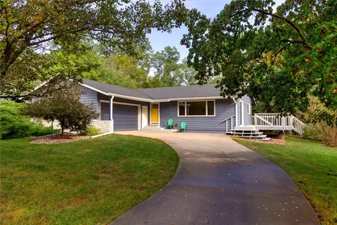 6853 NW 88th Ave, Johnston, IA 50131