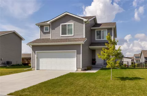 204 NE Monroe Ave, Elkhart, IA 50073