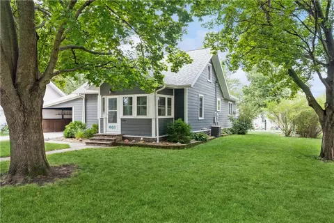 601 E 9th St S, Newton, IA 50208